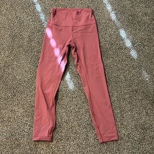 LULULEMON wunder under leggings !! LIKE NEW !!